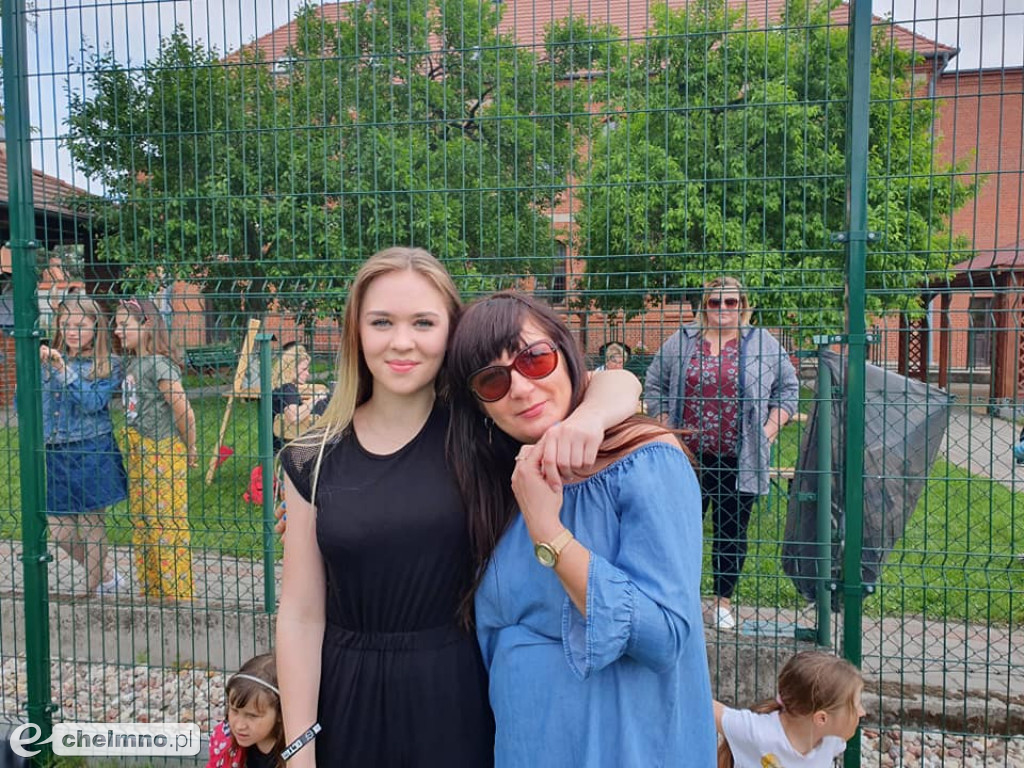 Sympatyczne, piknikowe obchody Dnia Matki i Dziecka