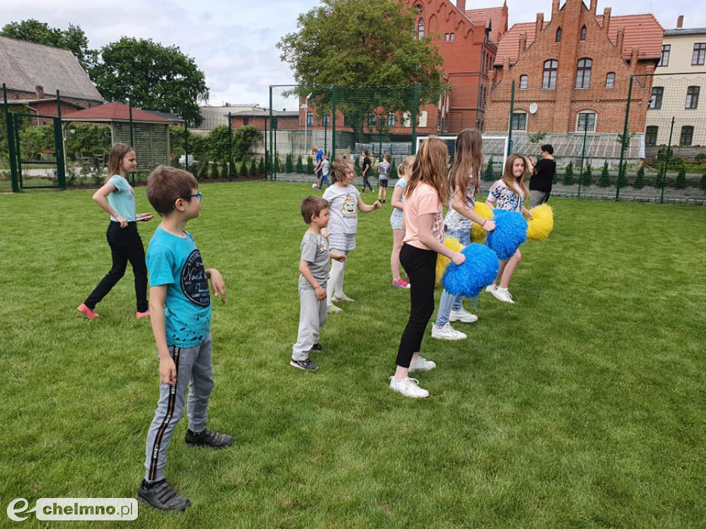 Sympatyczne, piknikowe obchody Dnia Matki i Dziecka