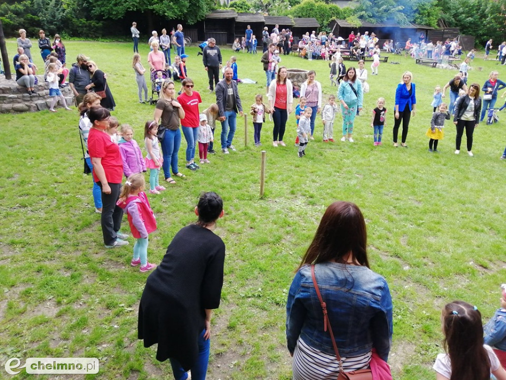 Zabawy podczas Dnia Matki i Dziecka w Osadzie Rycerskiej