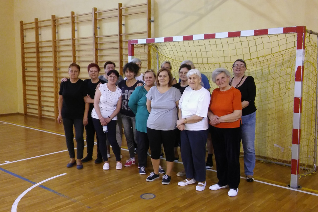 W zdrowym ciele, zdrowy duch: uśmiechnięty Senior