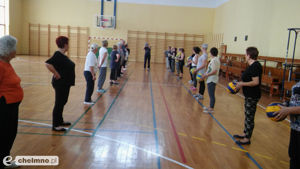 W zdrowym ciele, zdrowy duch: uśmiechnięty Senior