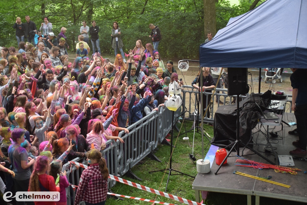 Totalne szaleństwo na Festiwalu Kolorów Holi