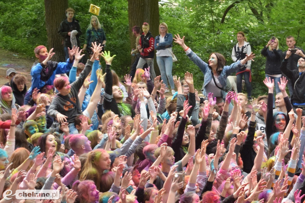 Totalne szaleństwo na Festiwalu Kolorów Holi