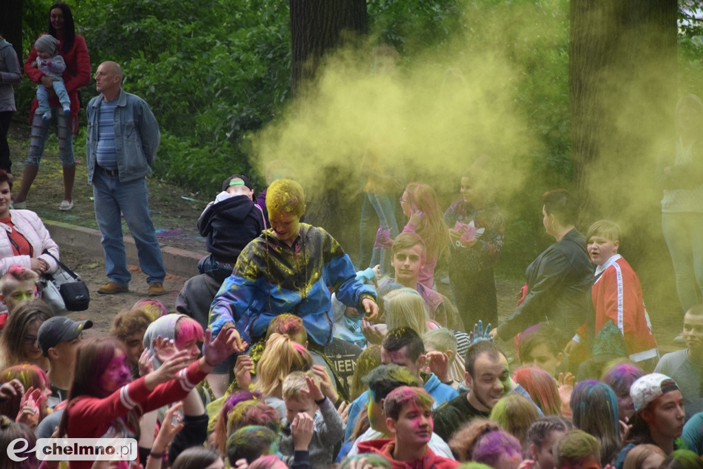 Totalne szaleństwo na Festiwalu Kolorów Holi