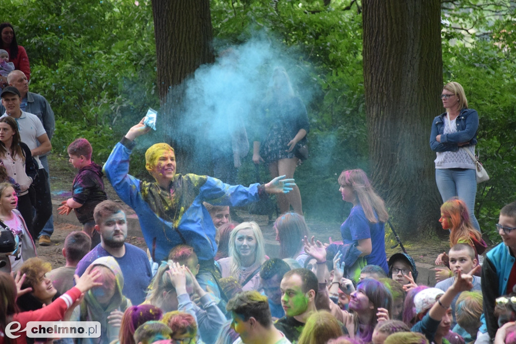 Totalne szaleństwo na Festiwalu Kolorów Holi