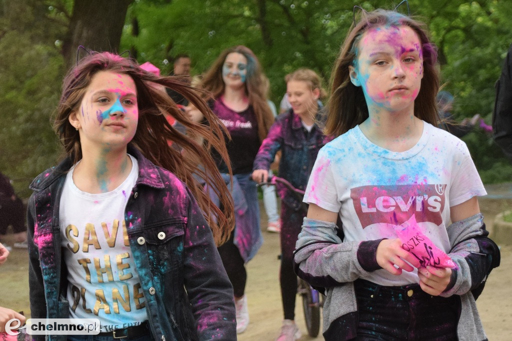 Totalne szaleństwo na Festiwalu Kolorów Holi