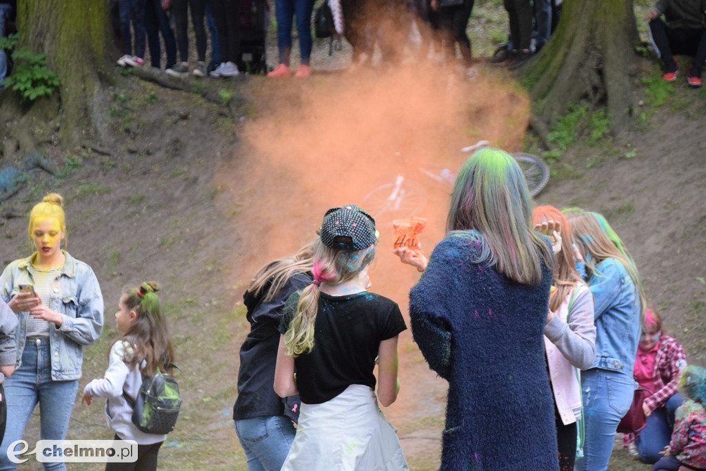 Totalne szaleństwo na Festiwalu Kolorów Holi