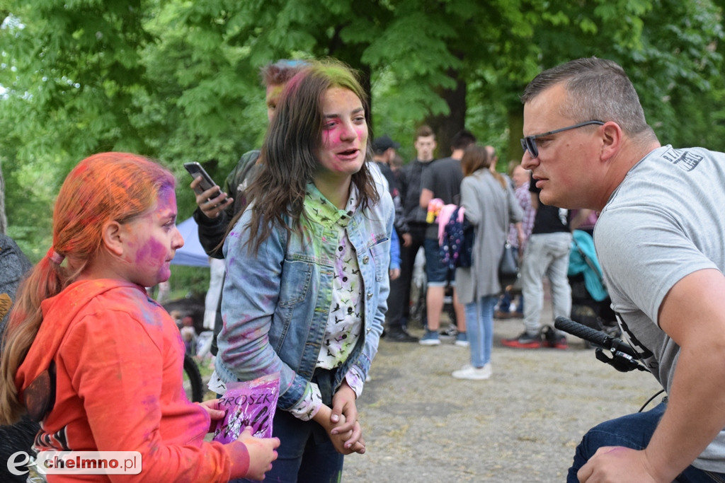 Totalne szaleństwo na Festiwalu Kolorów Holi