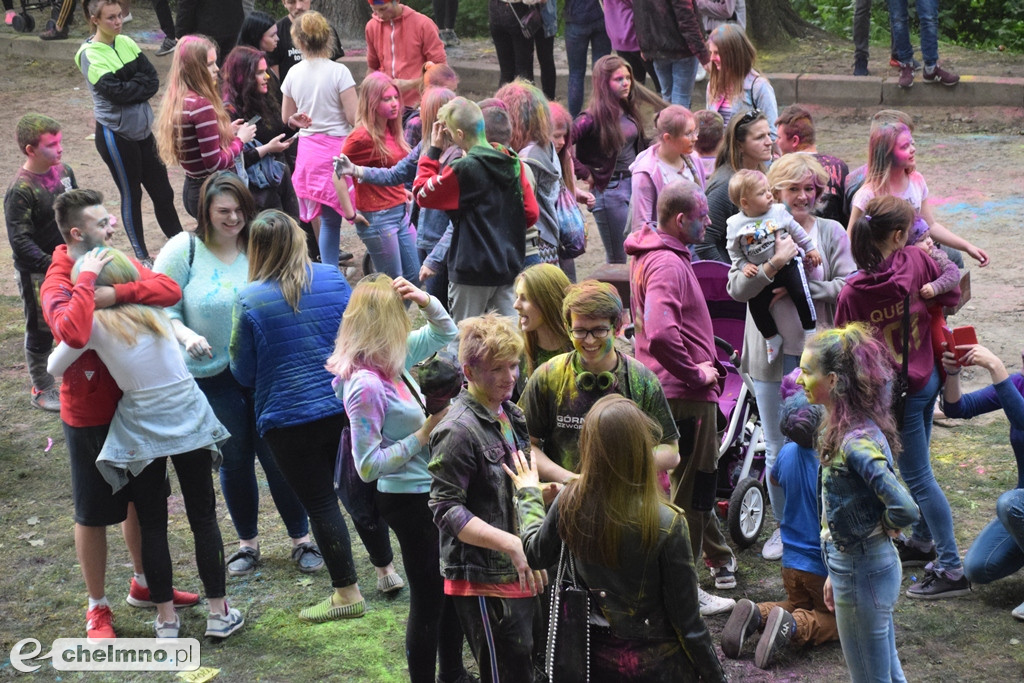 Totalne szaleństwo na Festiwalu Kolorów Holi