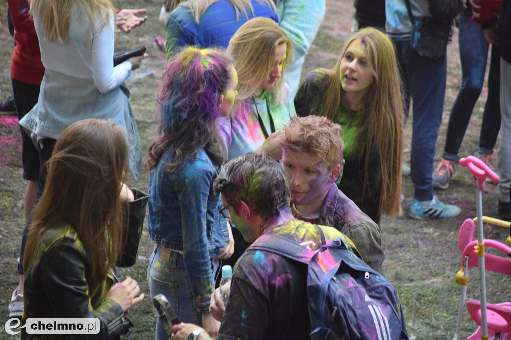 Totalne szaleństwo na Festiwalu Kolorów Holi