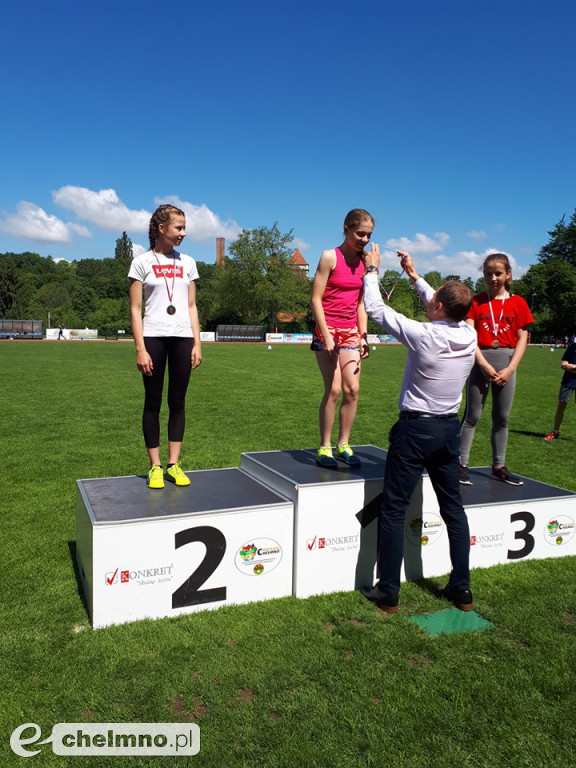 Uczniowie z Czwórki podczas Czwartku Lekkoatletycznego