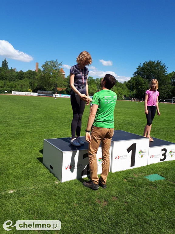 Uczniowie z Czwórki podczas Czwartku Lekkoatletycznego