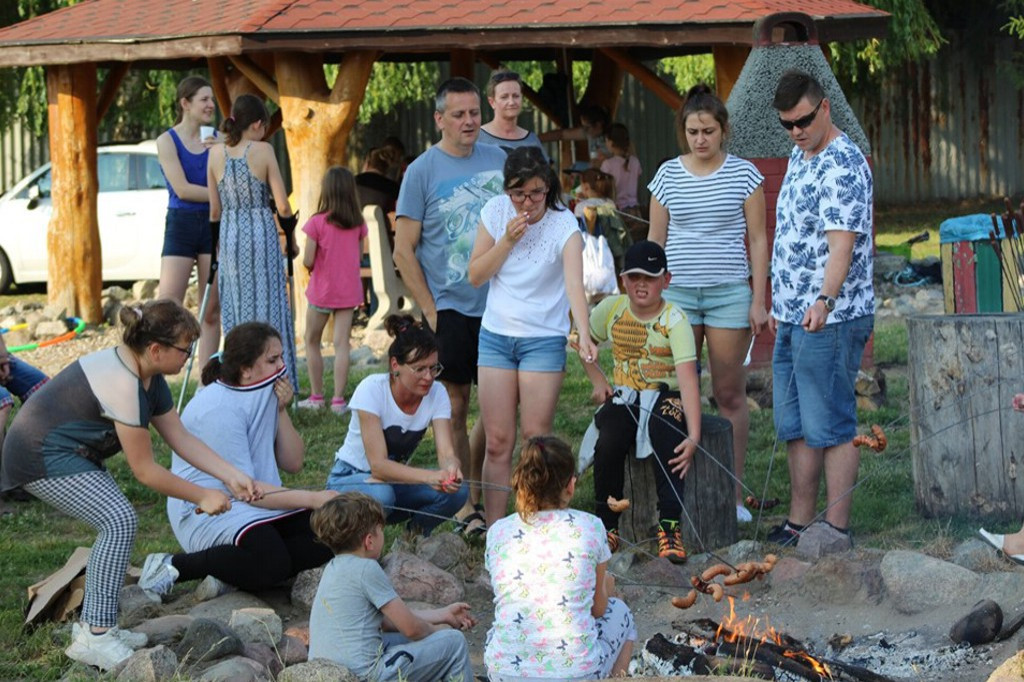 Pogoda sprzyjała, więc urządzili piknik