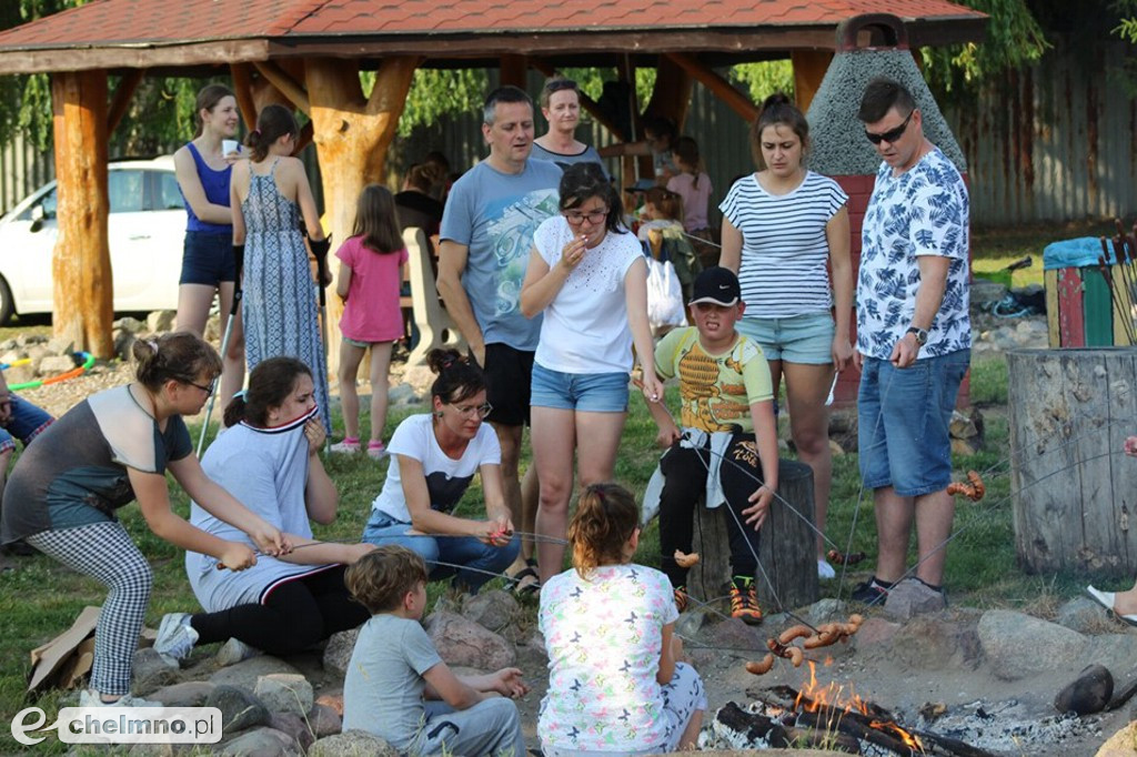 Pogoda sprzyjała, więc urządzili piknik
