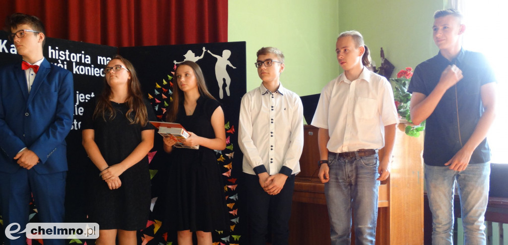 50 kadrów z czterech uroczystości zakończenia zajęć edukacyjnych