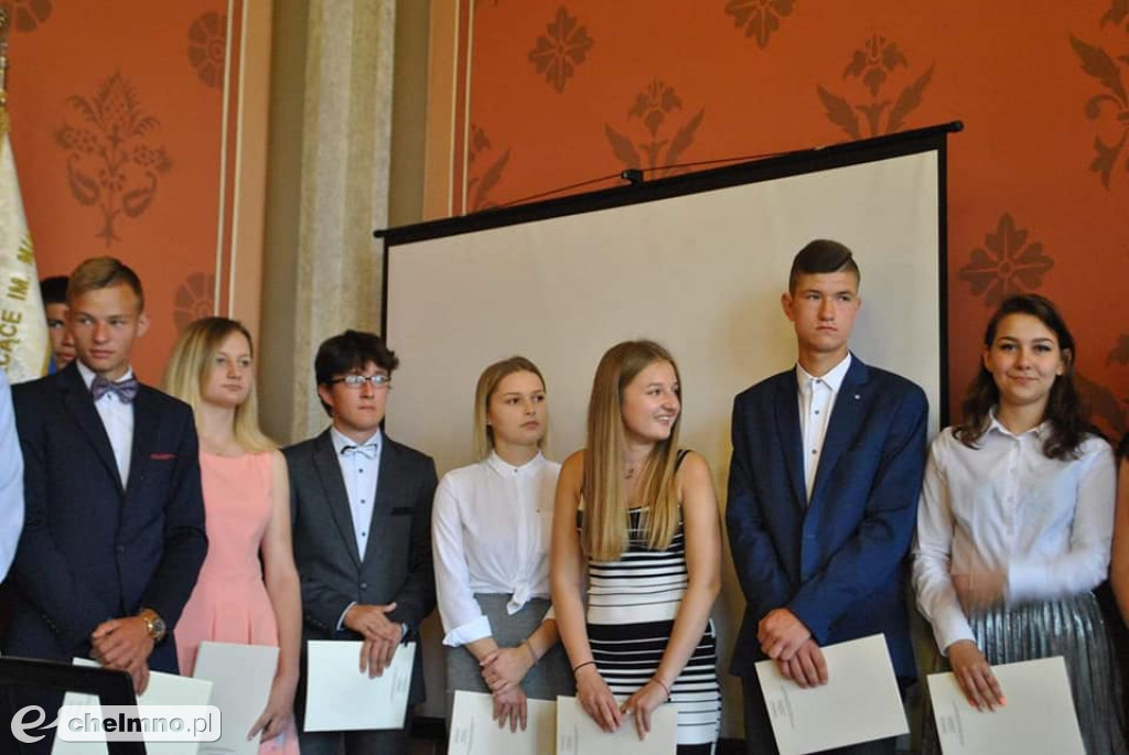 Z uśmiechem i satysfakcją pożegnali kolejny rok szkolny
