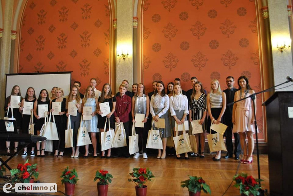 Z uśmiechem i satysfakcją pożegnali kolejny rok szkolny