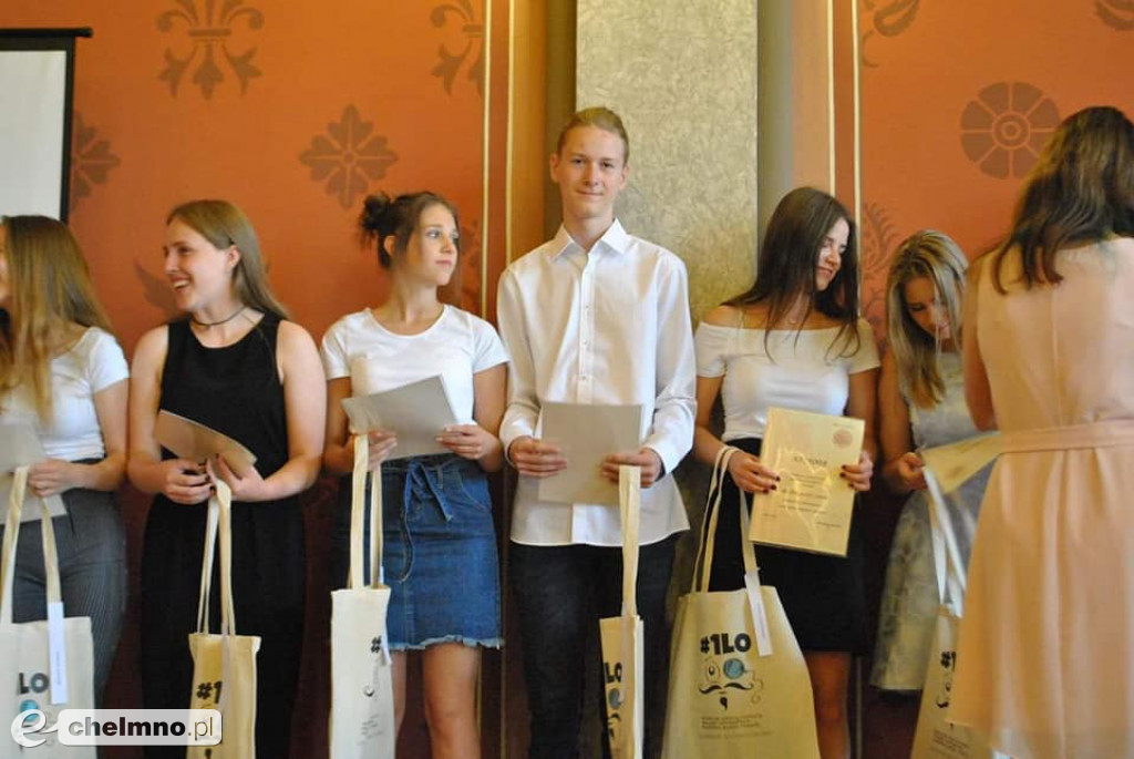 Z uśmiechem i satysfakcją pożegnali kolejny rok szkolny