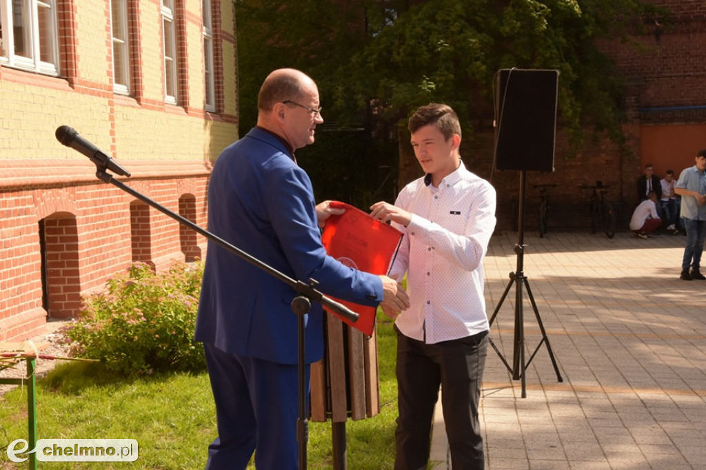 Rok szkolny 2018/2019 zakończony. Foto z ZS nr 2