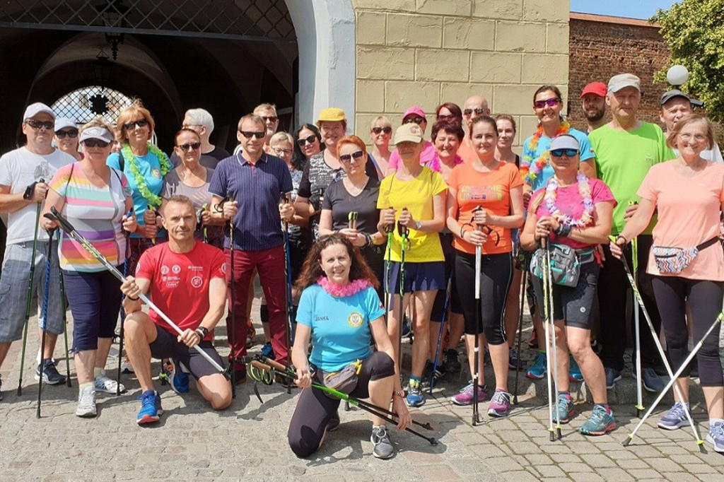  Grupa Nordic Walking spacerowała po Chełmnie