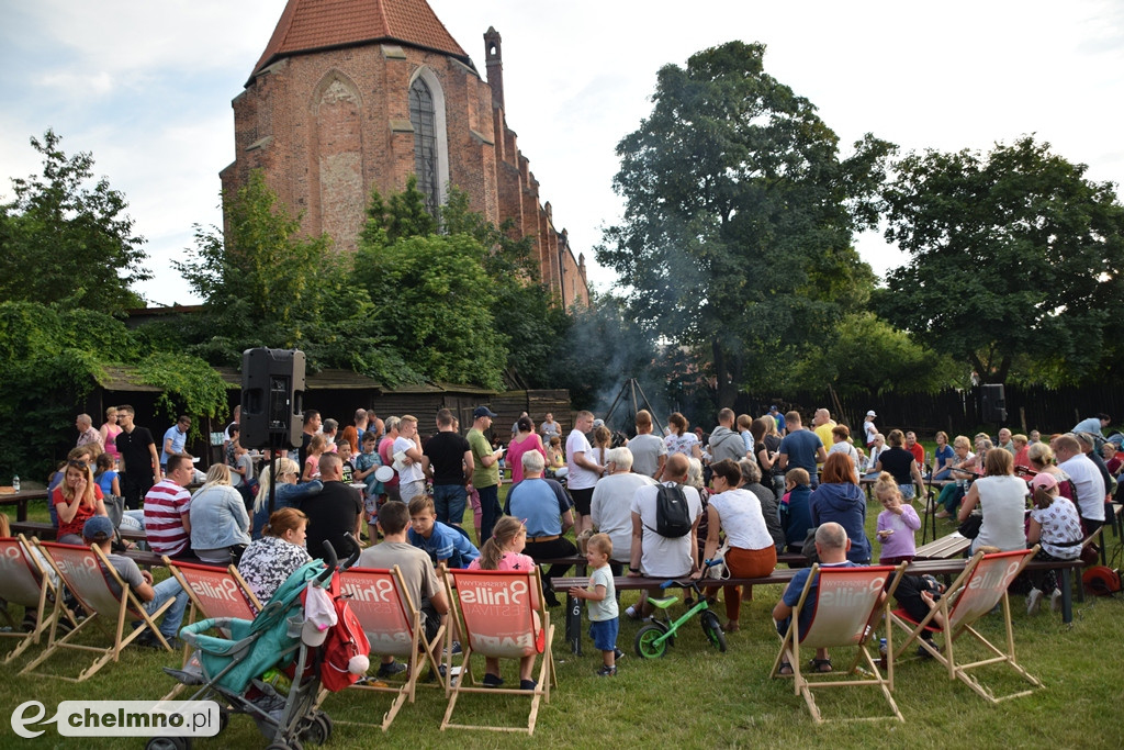  Pośpiewali i pojedli na kolacji z Rycerzami