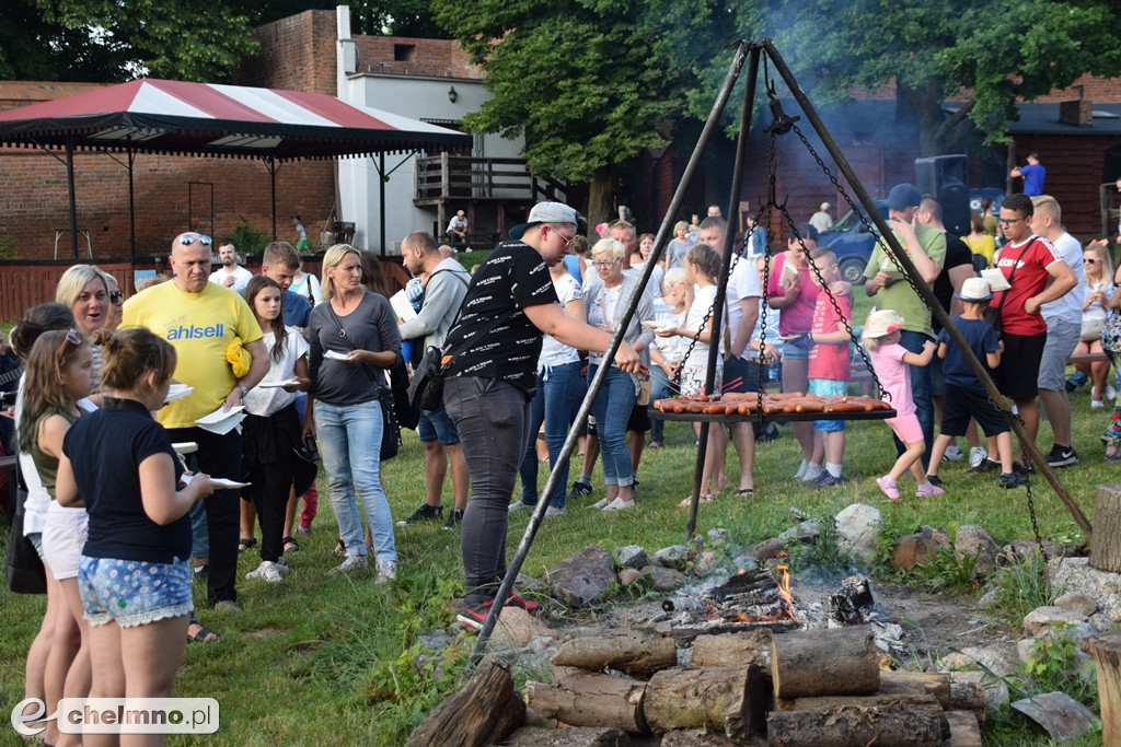  Pośpiewali i pojedli na kolacji z Rycerzami