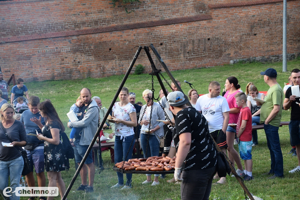 Pośpiewali i pojedli na kolacji z Rycerzami