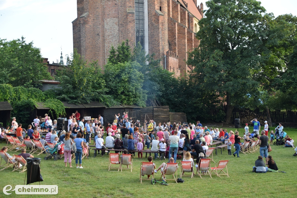  Pośpiewali i pojedli na kolacji z Rycerzami