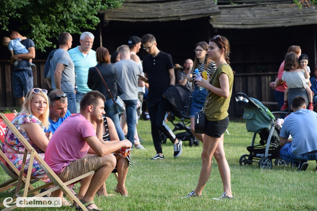  Pośpiewali i pojedli na kolacji z Rycerzami