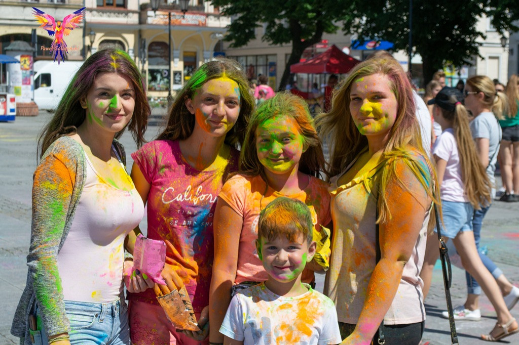  Eksplozja kolorów podczas Festiwalu Holi