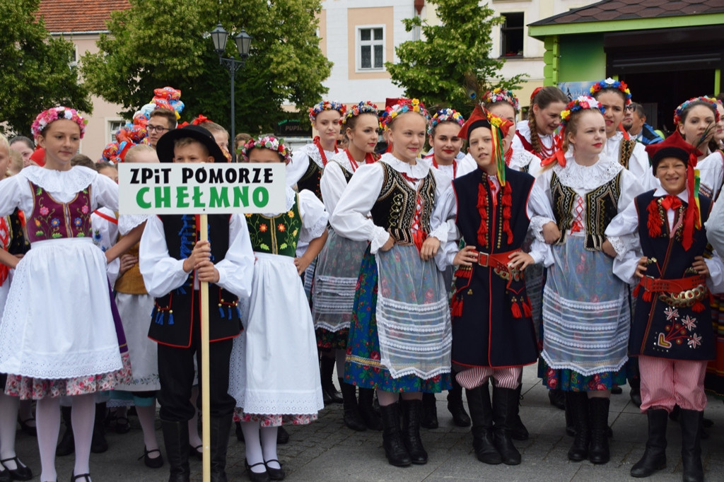 Barwny korowód i powitanie uczestników Jarmarku Jaszczurczego