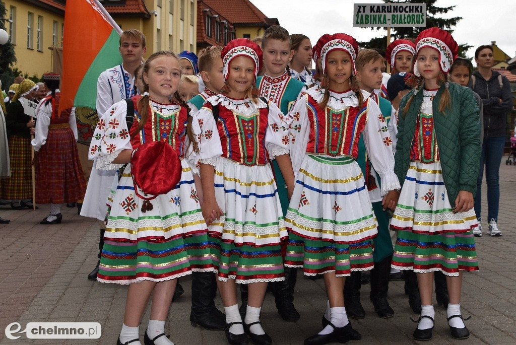 Barwny korowód i powitanie uczestników Jarmarku Jaszczurczego