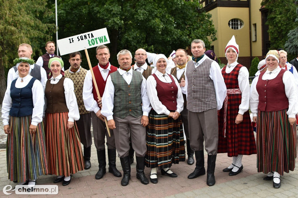 Barwny korowód i powitanie uczestników Jarmarku Jaszczurczego