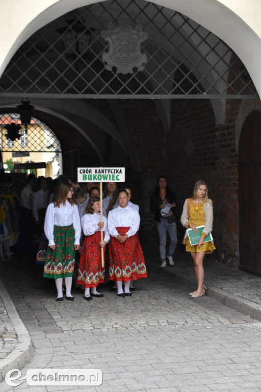 Barwny korowód i powitanie uczestników Jarmarku Jaszczurczego