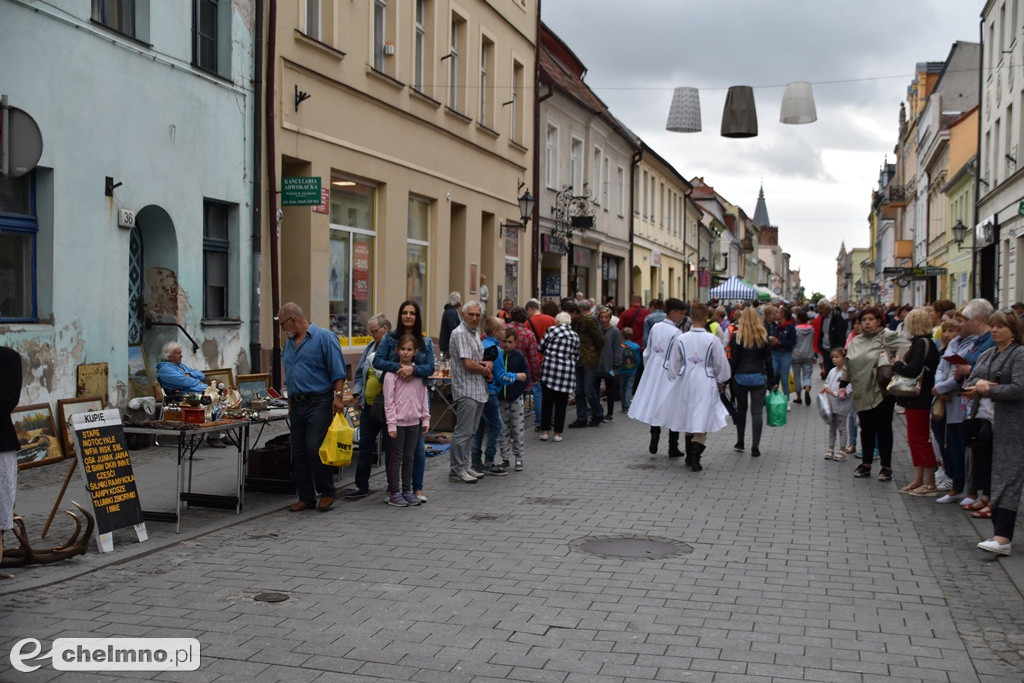 Barwny korowód i powitanie uczestników Jarmarku Jaszczurczego