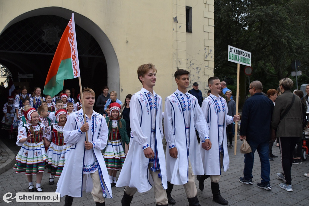 Barwny korowód i powitanie uczestników Jarmarku Jaszczurczego