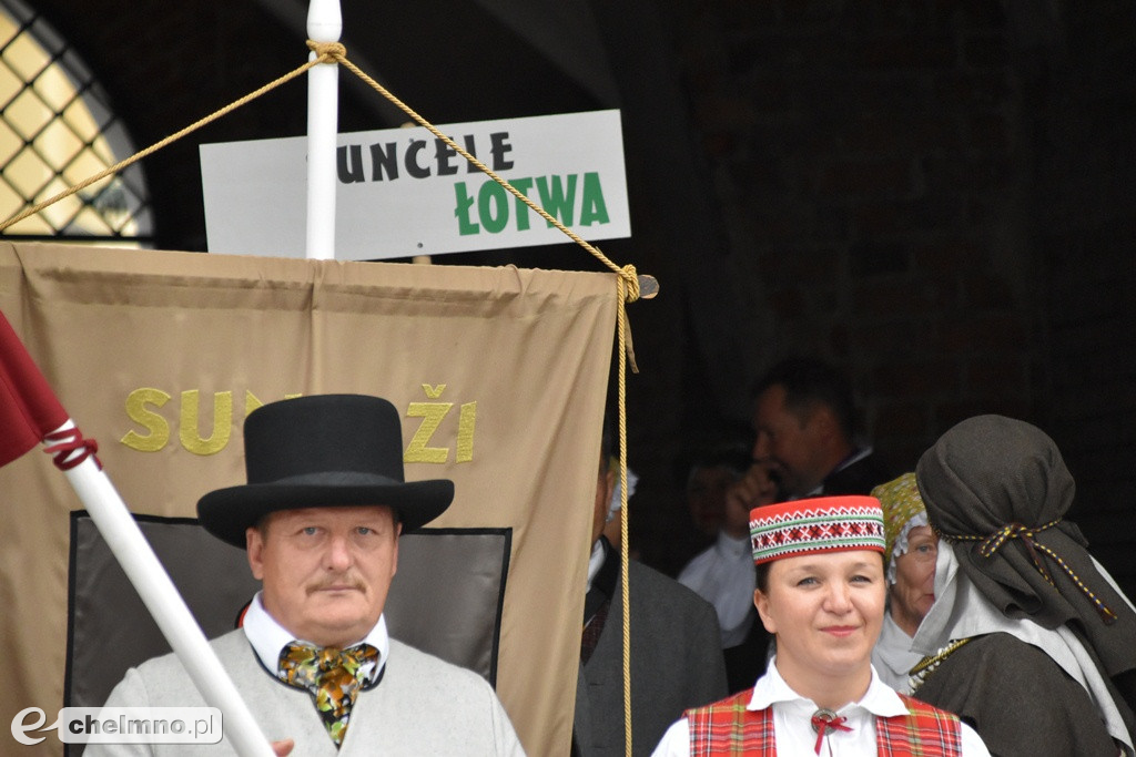 Barwny korowód i powitanie uczestników Jarmarku Jaszczurczego