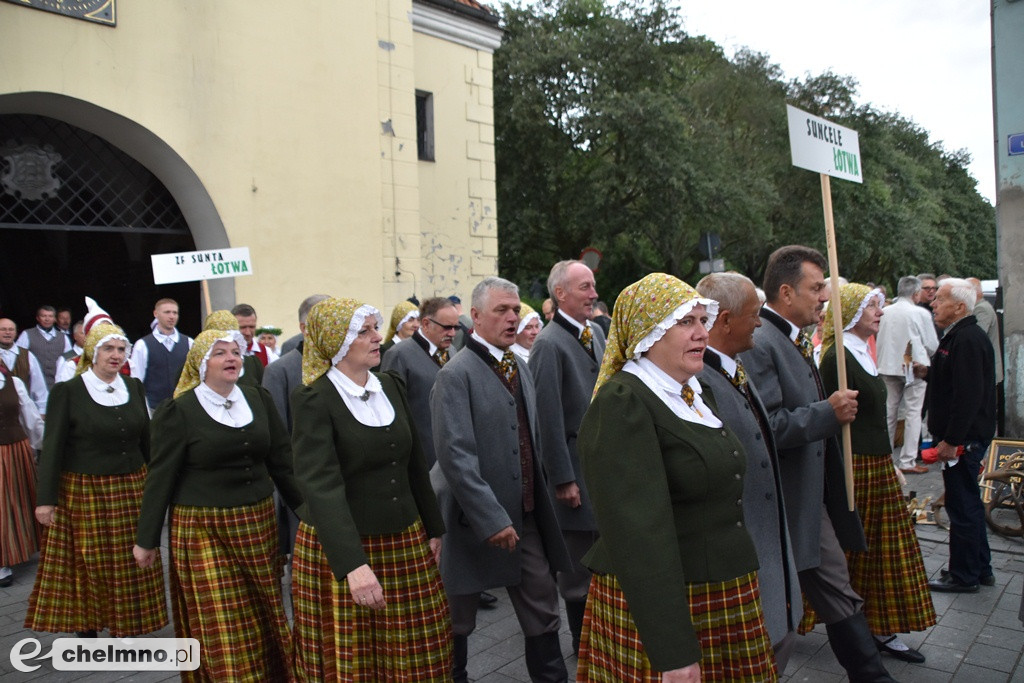 Barwny korowód i powitanie uczestników Jarmarku Jaszczurczego