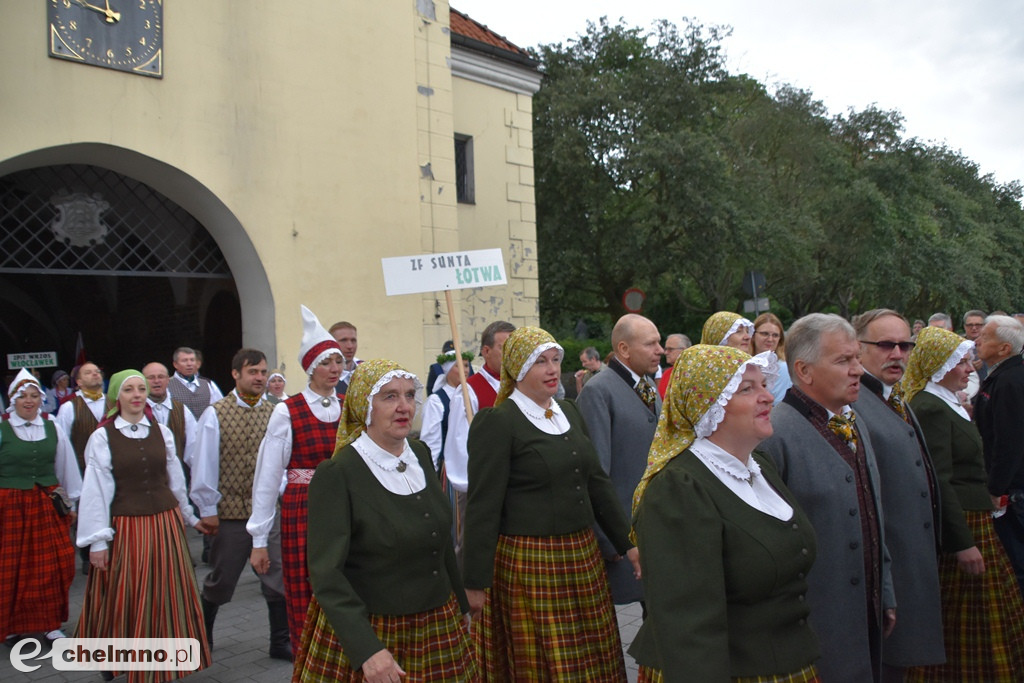 Barwny korowód i powitanie uczestników Jarmarku Jaszczurczego
