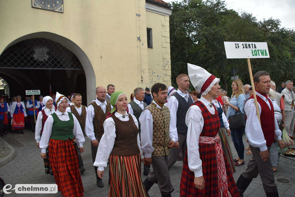 Barwny korowód i powitanie uczestników Jarmarku Jaszczurczego