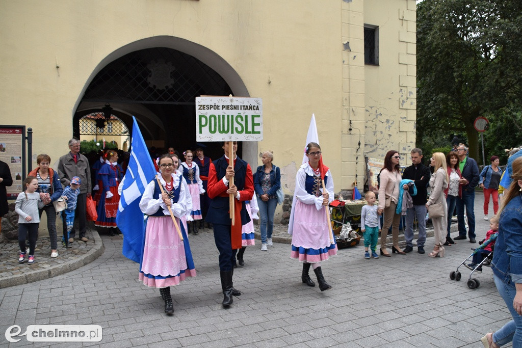 Barwny korowód i powitanie uczestników Jarmarku Jaszczurczego