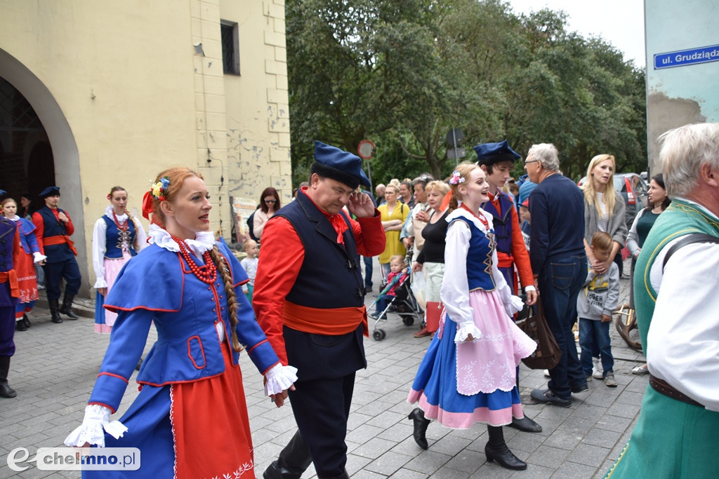 Barwny korowód i powitanie uczestników Jarmarku Jaszczurczego