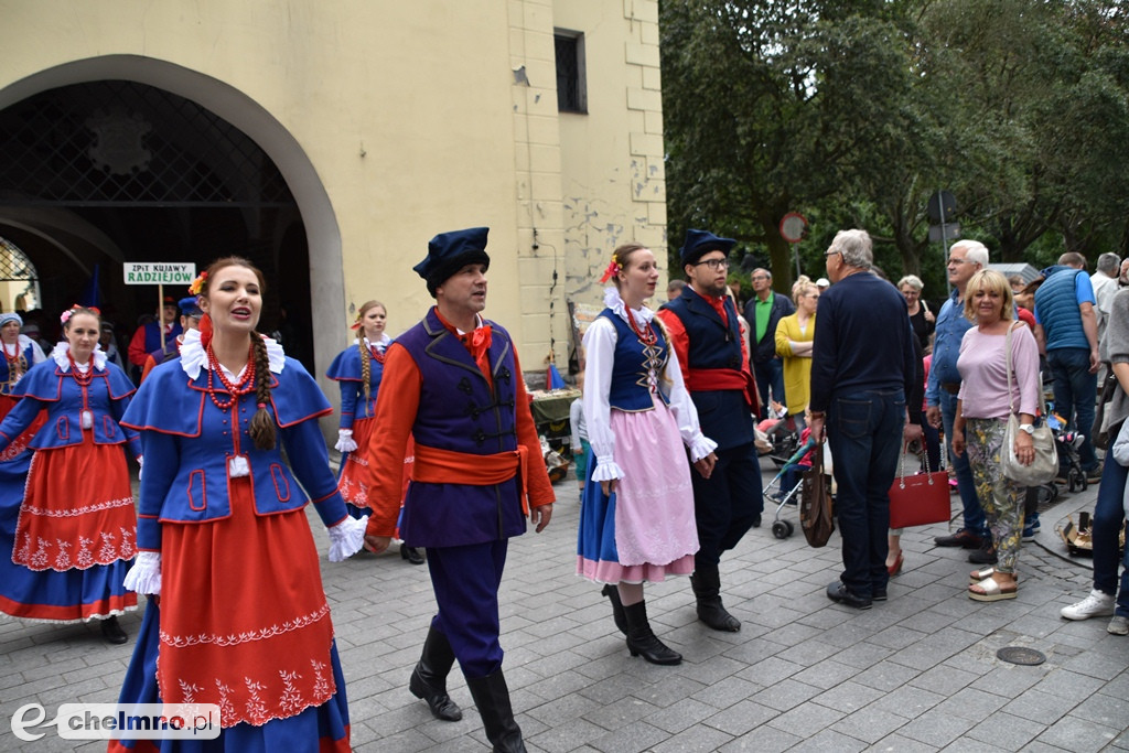Barwny korowód i powitanie uczestników Jarmarku Jaszczurczego