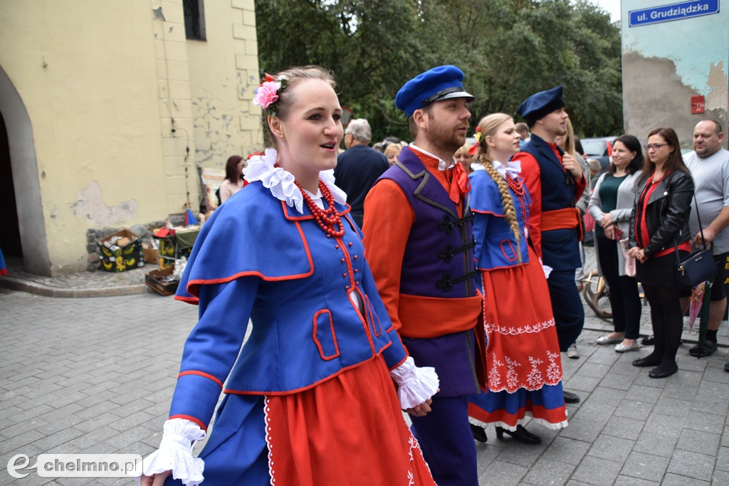 Barwny korowód i powitanie uczestników Jarmarku Jaszczurczego