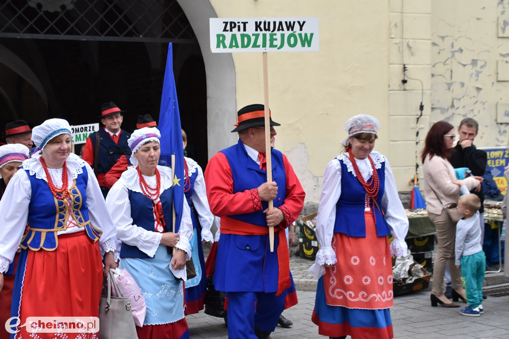Barwny korowód i powitanie uczestników Jarmarku Jaszczurczego