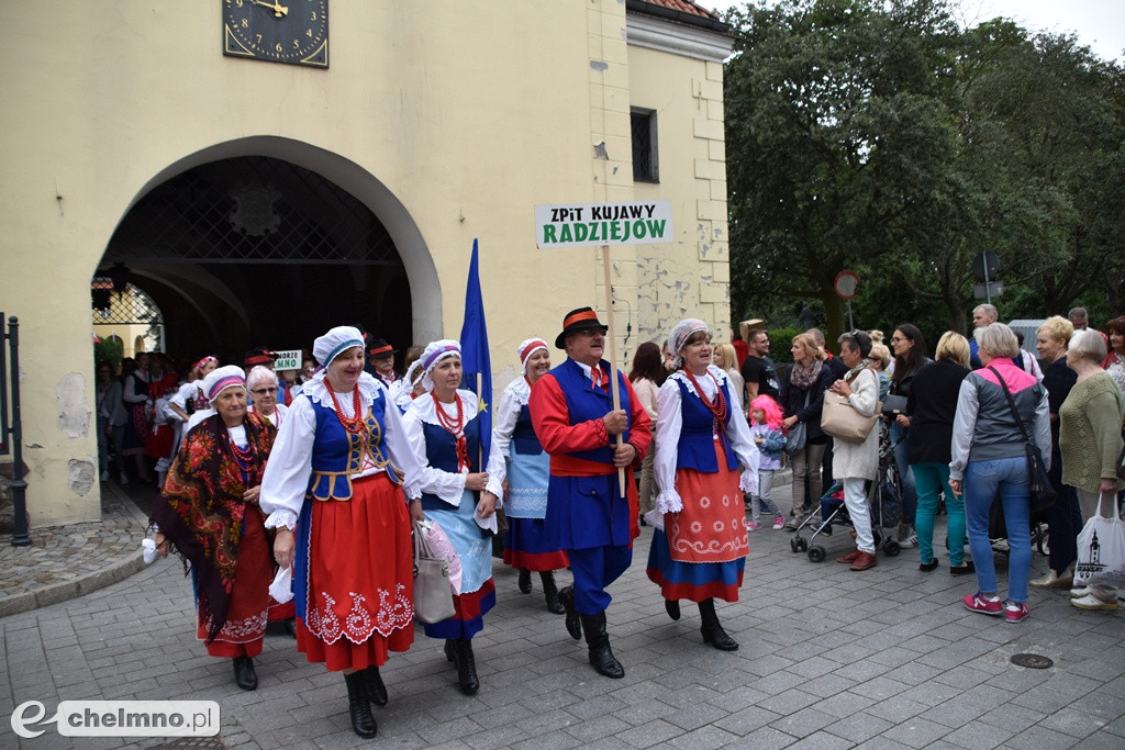 Barwny korowód i powitanie uczestników Jarmarku Jaszczurczego