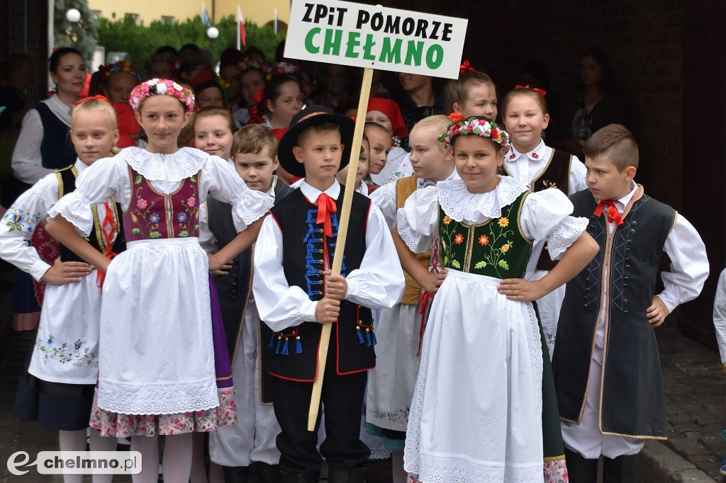 Barwny korowód i powitanie uczestników Jarmarku Jaszczurczego