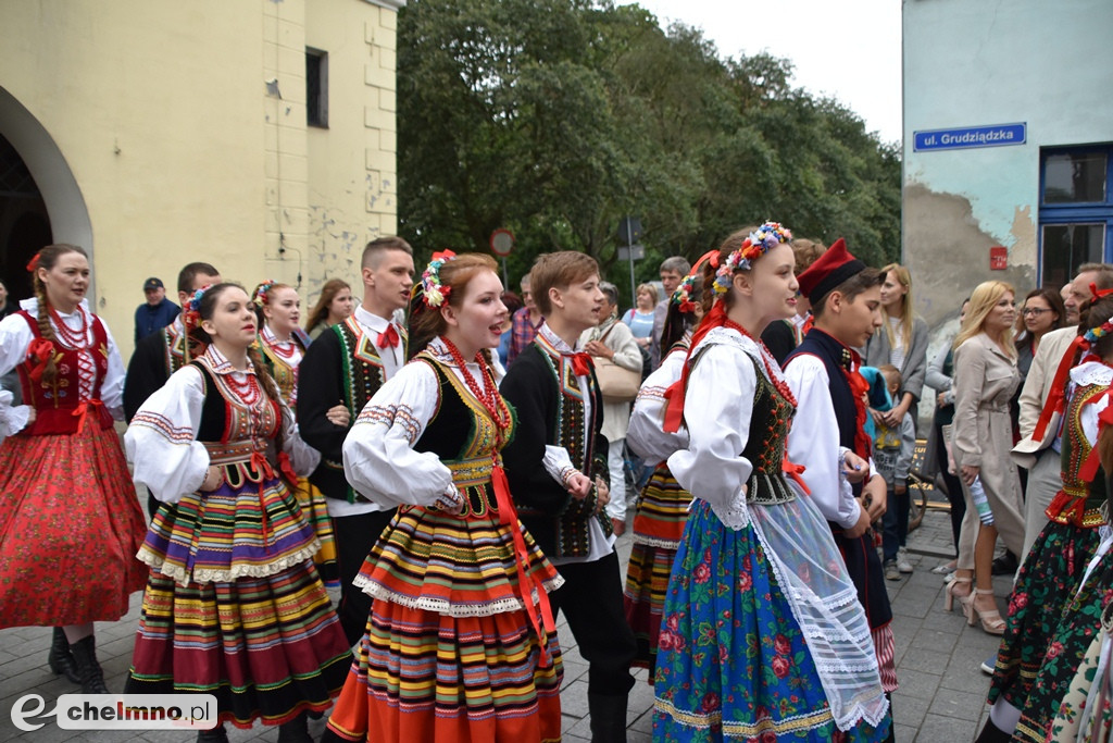 Barwny korowód i powitanie uczestników Jarmarku Jaszczurczego