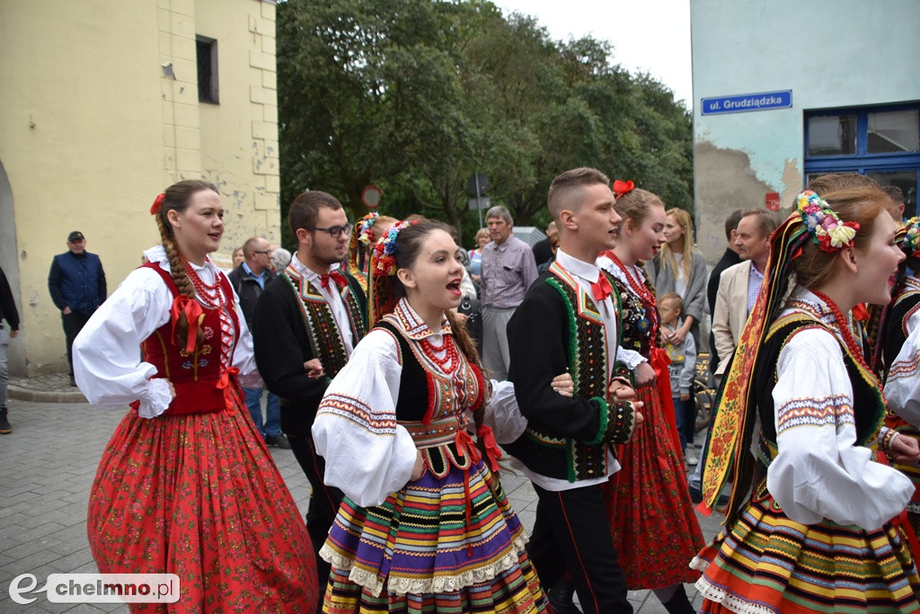 Barwny korowód i powitanie uczestników Jarmarku Jaszczurczego