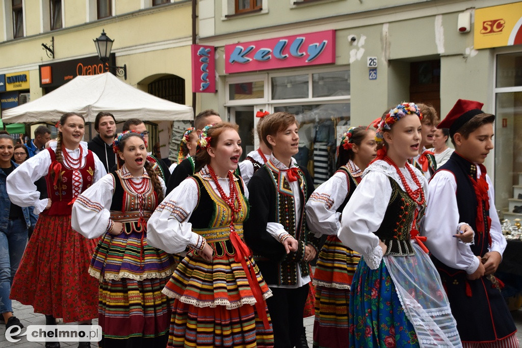 Barwny korowód i powitanie uczestników Jarmarku Jaszczurczego